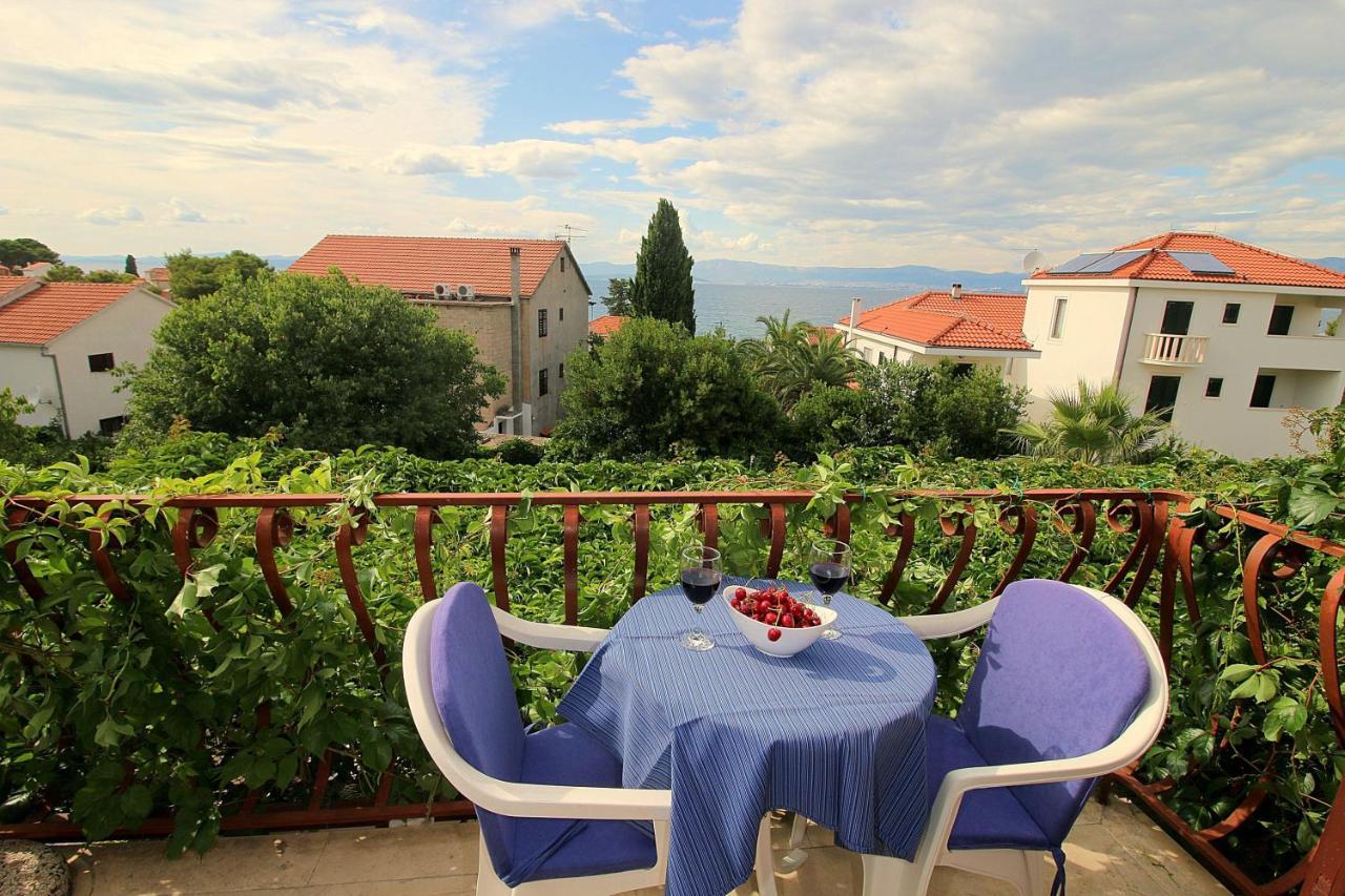 Villa Renipol Adults Only Sutivan Buitenkant foto