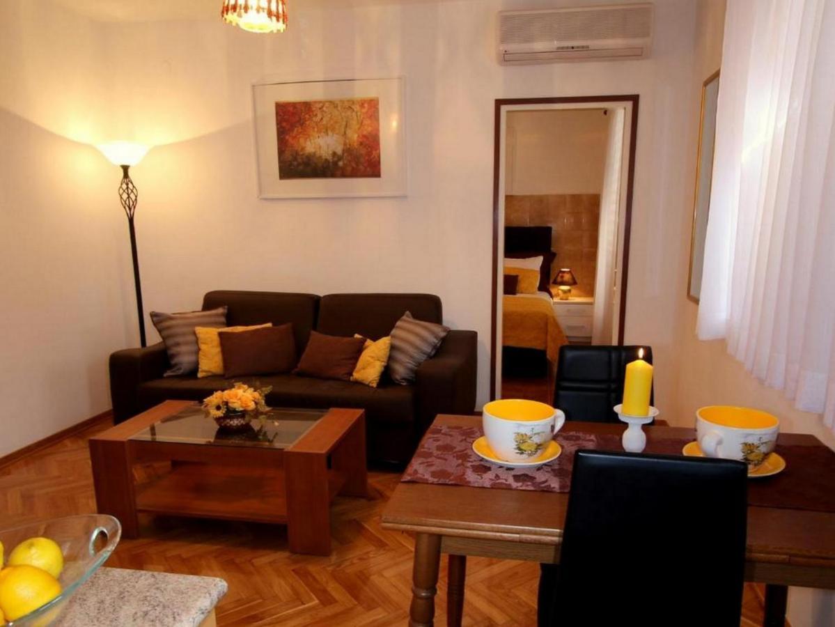 Villa Renipol Adults Only Sutivan Buitenkant foto