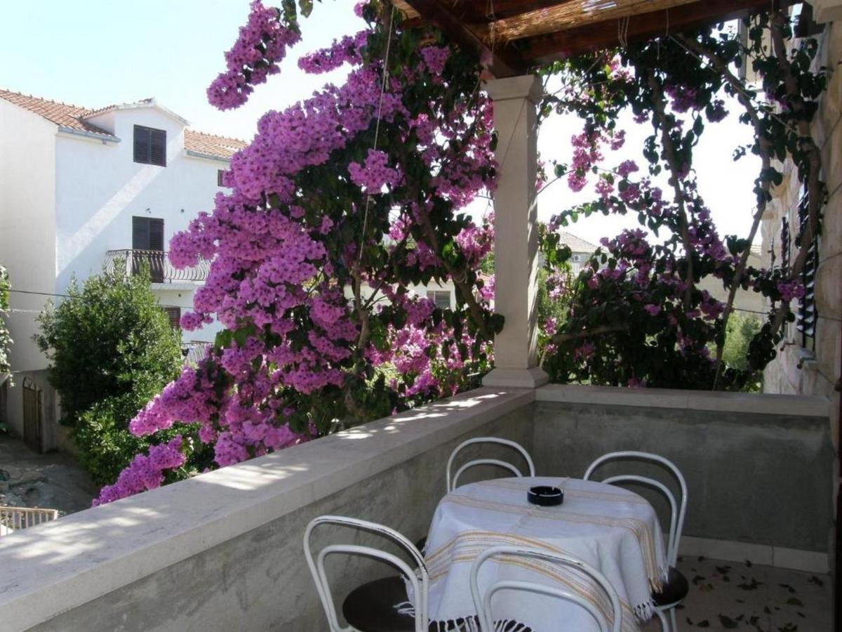 Villa Renipol Adults Only Sutivan Buitenkant foto