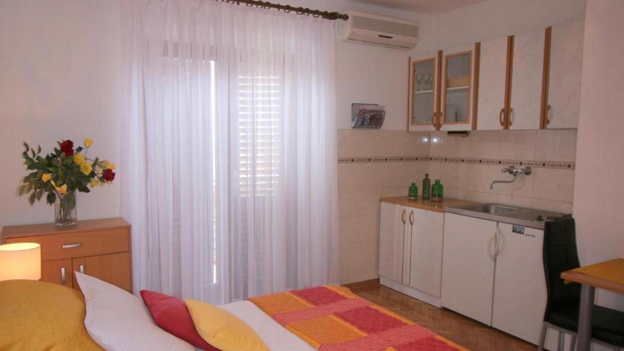 Villa Renipol Adults Only Sutivan Kamer foto