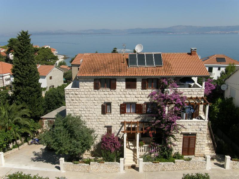 Villa Renipol Adults Only Sutivan Buitenkant foto
