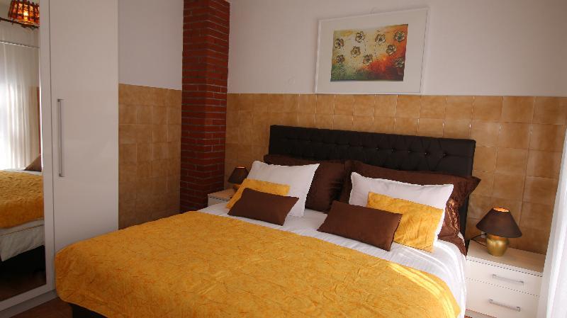 Villa Renipol Adults Only Sutivan Buitenkant foto